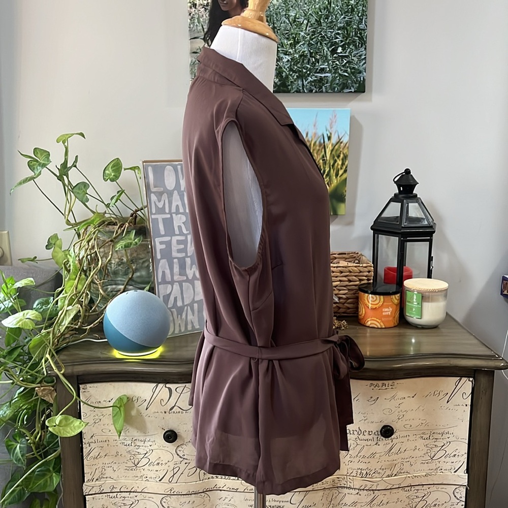 JACLYN SMITH SLEEVELESS BUTTON DOWN BELTED BLOUSE BROWN SIZE LARGE - Picture 4 of 12